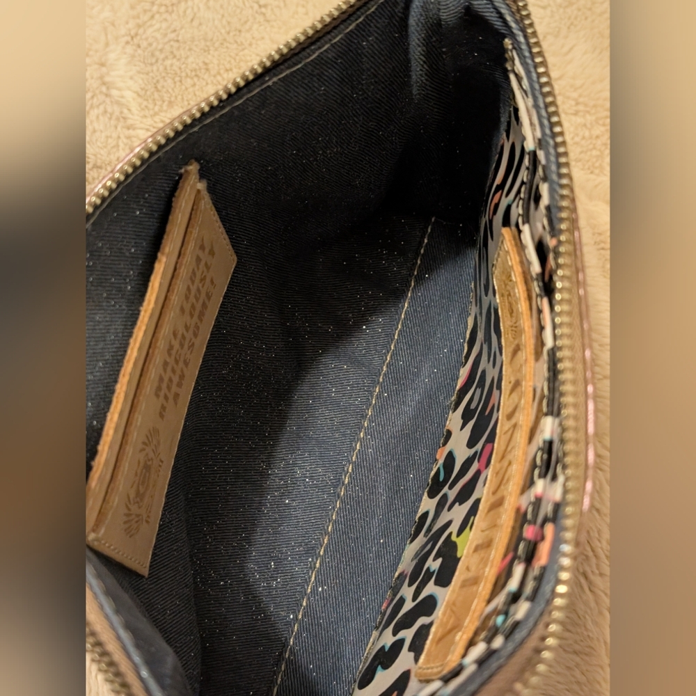 LiKE New Consuela Midtown Crossbody - Picture 4 of 9